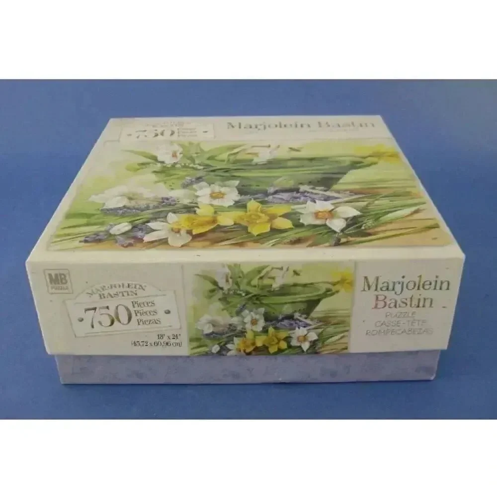 Hasbro Nature's Treasures Marjolein Bastin 750 pc Jigsaw Puzzle